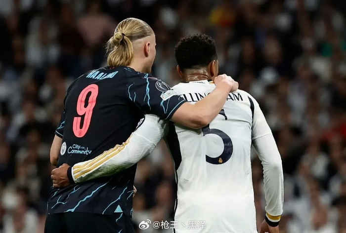 图片报：尤文和费内巴切想冬窗签磁卡，但球员不考虑提前离队（图片报：尤文与费内巴切欲冬窗引进磁卡，球员无意提前离队）