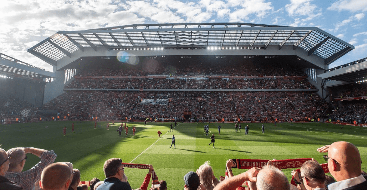 快问快答：C罗倒钩进球。（极速问答：C罗上演倒钩破门）