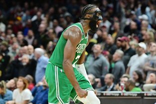 中足联财务约定：球员收取合同外价值超一万元现金或物品需报备（中足联明确财规：球员收受合同外现金或物品超1万元须报备）