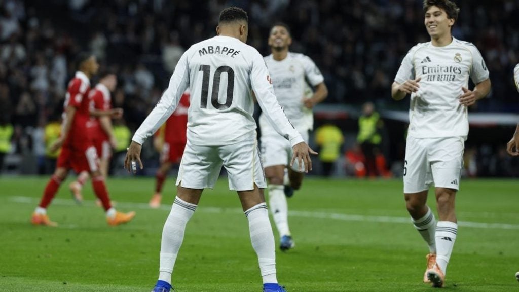 前利物浦后卫马蒂普退役后首亮相，现身沙尔克04广告（马蒂普退役后首露面，出演沙尔克04广告）