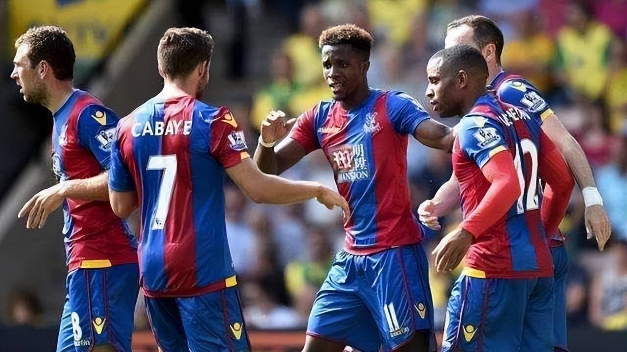 国安备战足协杯决赛，法比奥入选，韩佳奇随队助战，球队士气高昂。（国安剑指足协杯决赛：法比奥入列，韩佳奇随队压阵，士气如虹）