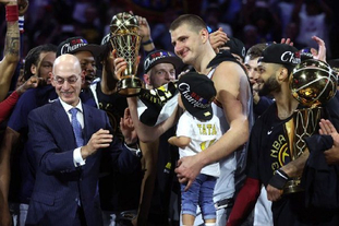 内雷斯破门助那不勒斯2比1力克尤文图斯（内雷斯建功 那不勒斯2-1击败尤文图斯）