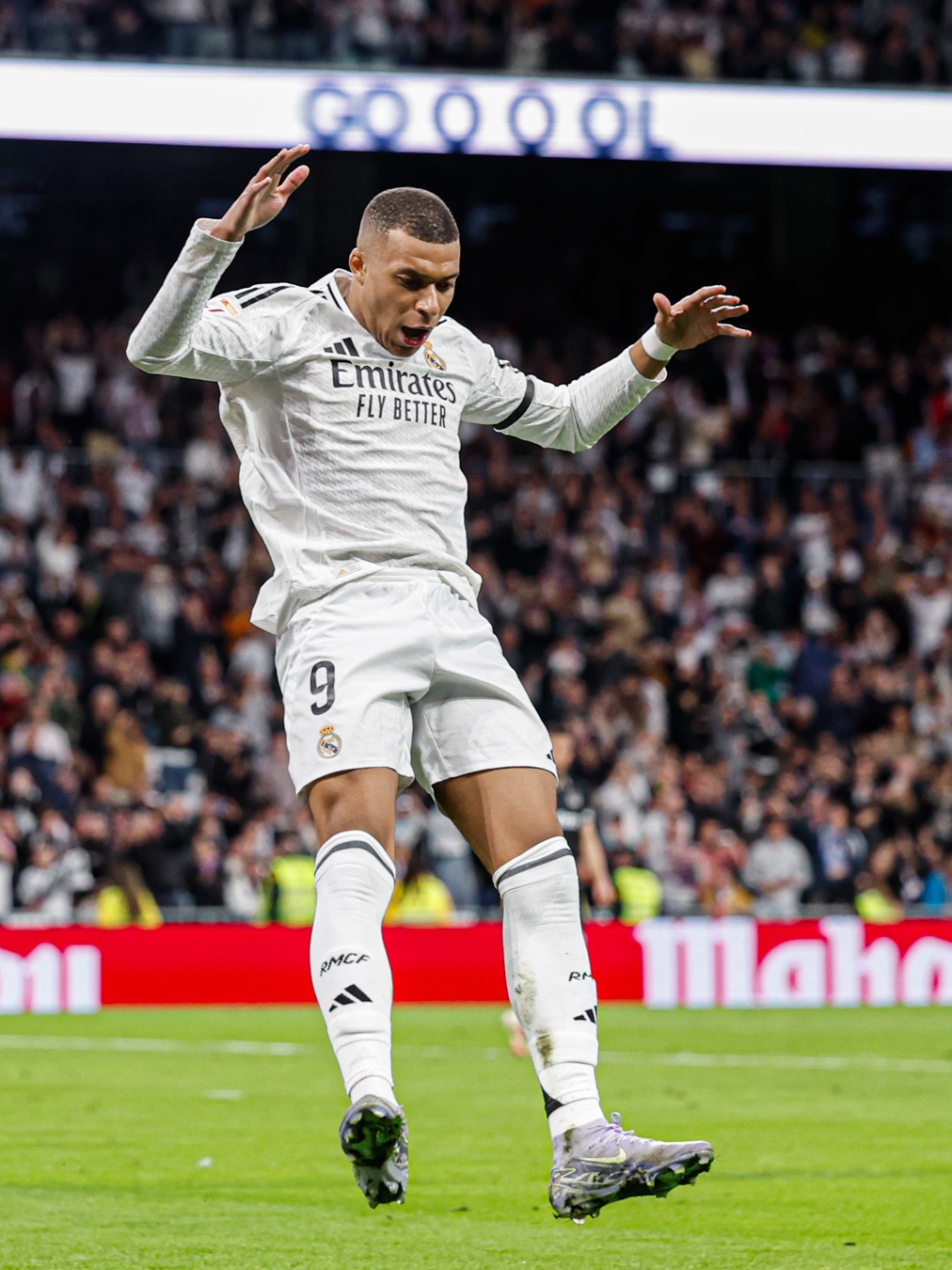 米切尔生涯第9次单场45+，超越亚历山大&追平塔图姆（米切尔生涯第9次轰45+，已超亚历山大并追平塔图姆）